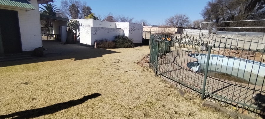 4 Bedroom Property for Sale in Hennenman Free State